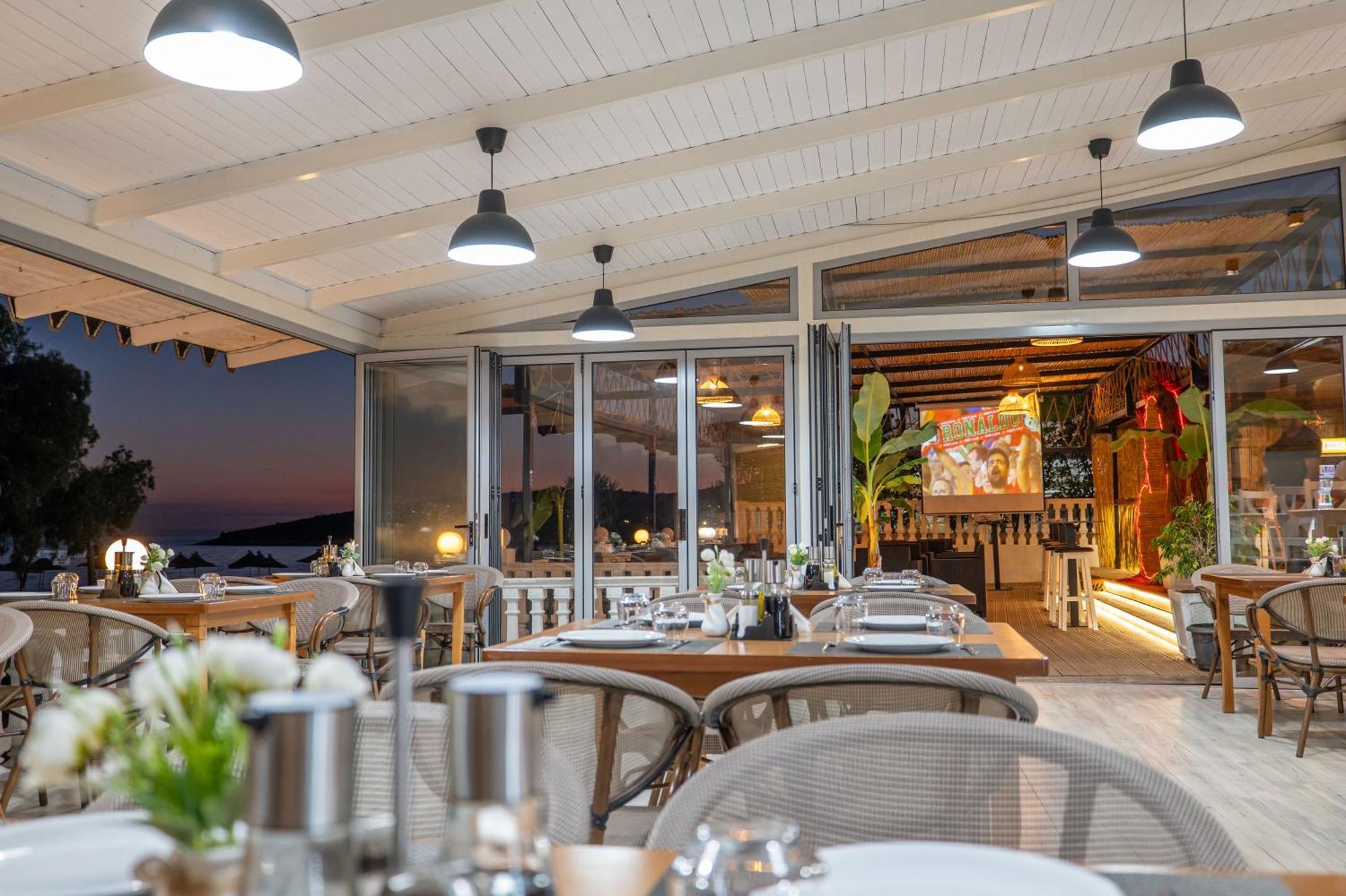 Hotel Kompleks Joni Sarandë Eksteriør billede